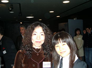 ���R����������